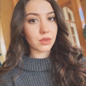 Meet your Posher, Juliette